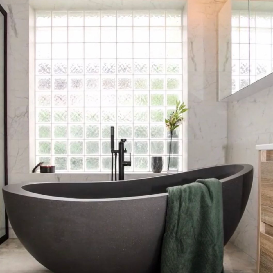 Pietra Bianca Autumn Freestanding Bath